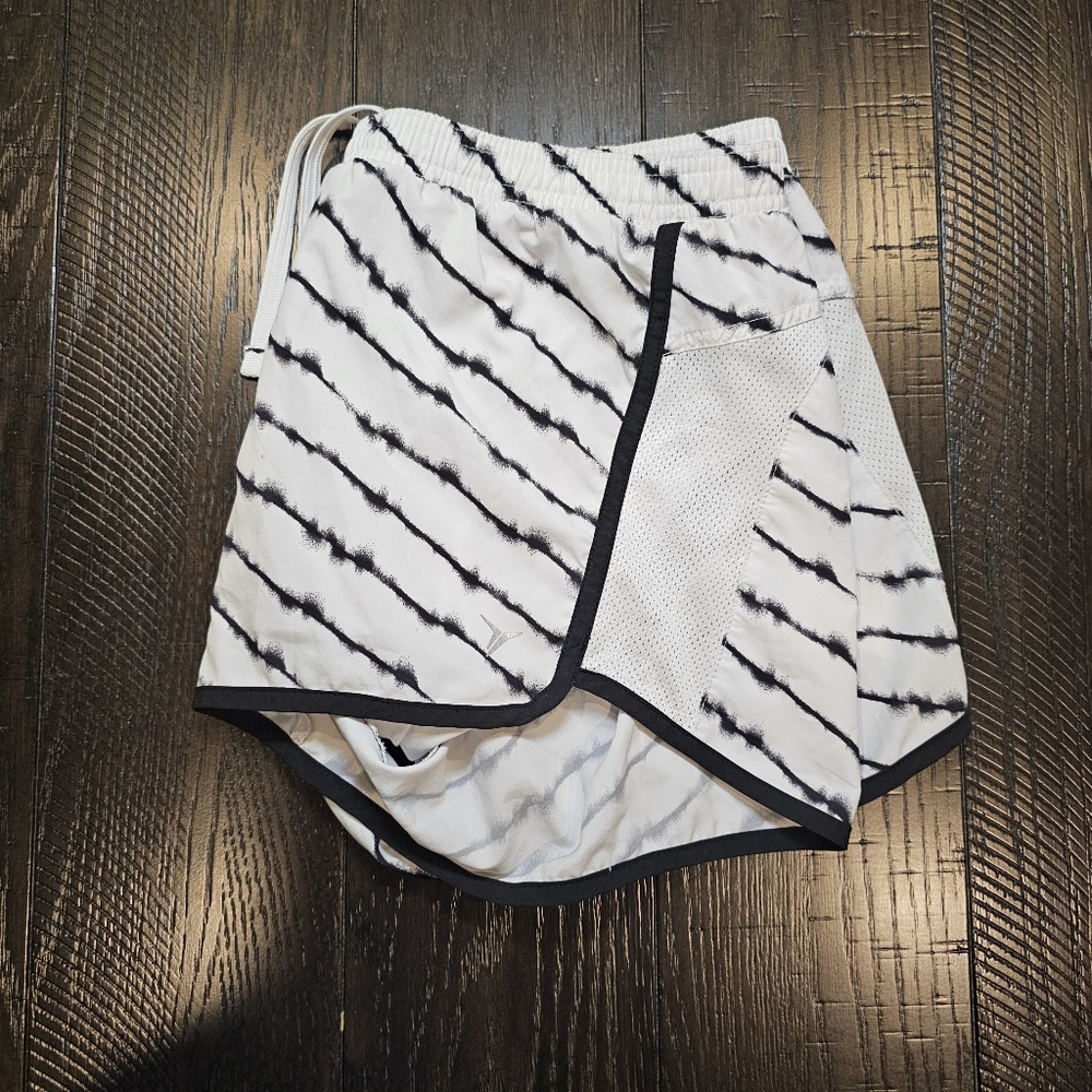 Old Navy Active Shorts - Picture 3 of 7